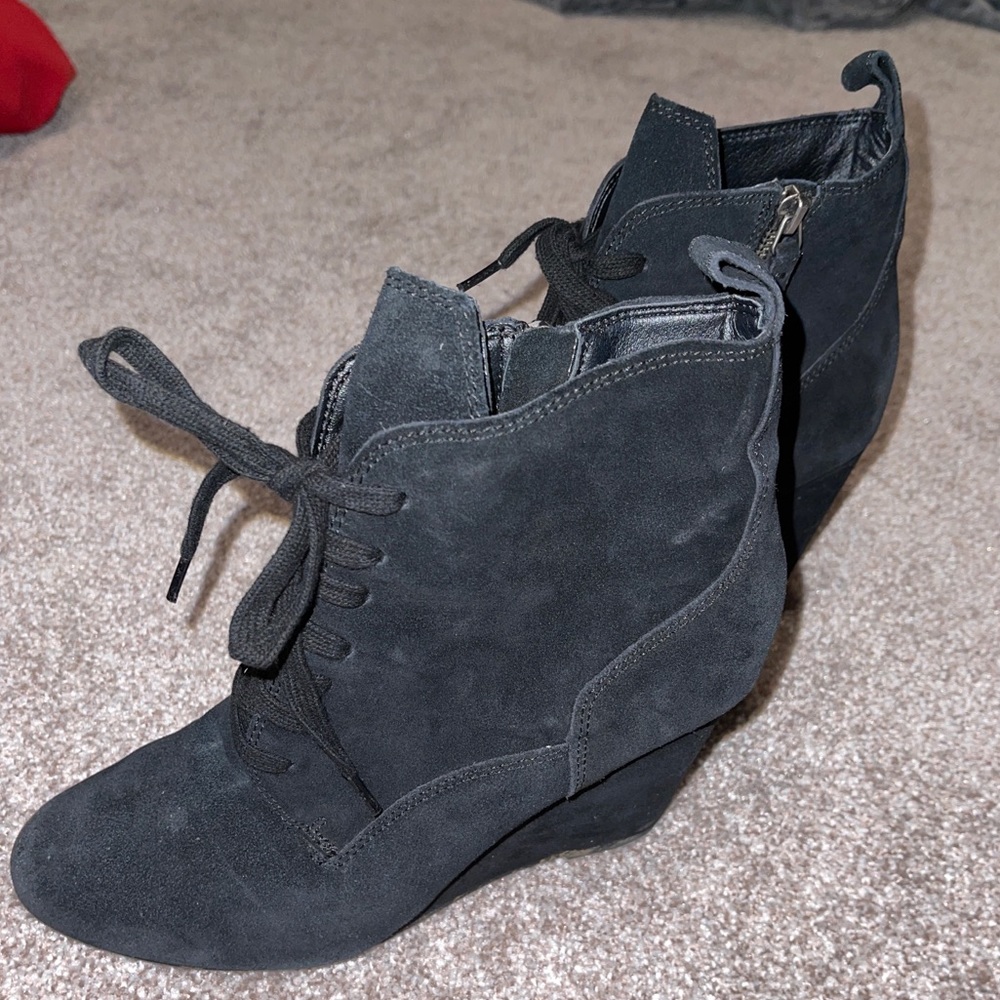 Distressed Heeled Booties